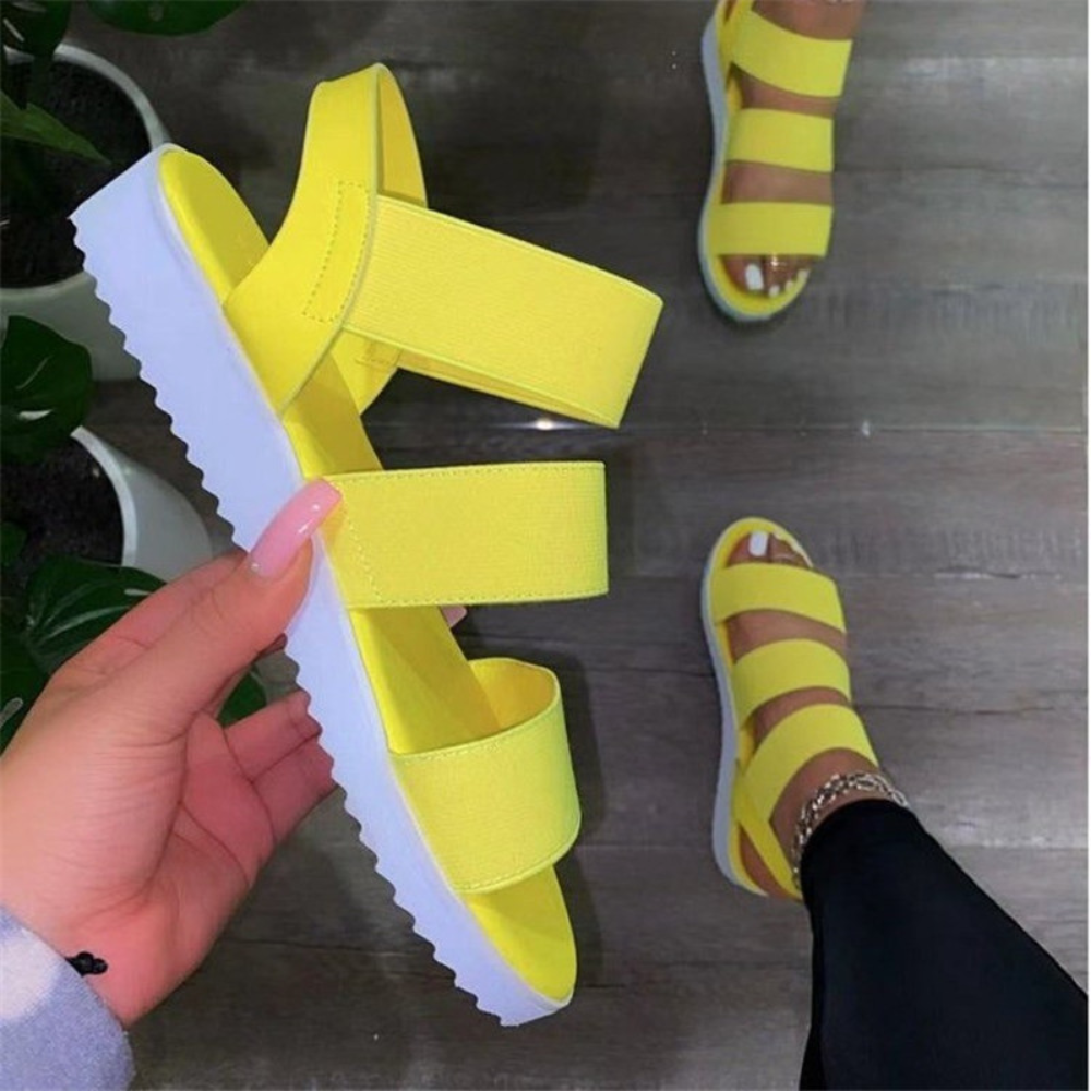 Sandales pour femmes à la mode et confortables avec des lanières tendance