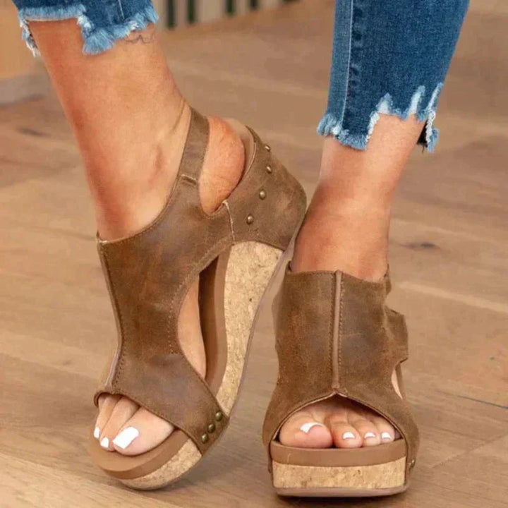 Sandales Élégantes Danika pour Femmes avec Talon Compensé et Bout Ouvert pour un Look Chic
