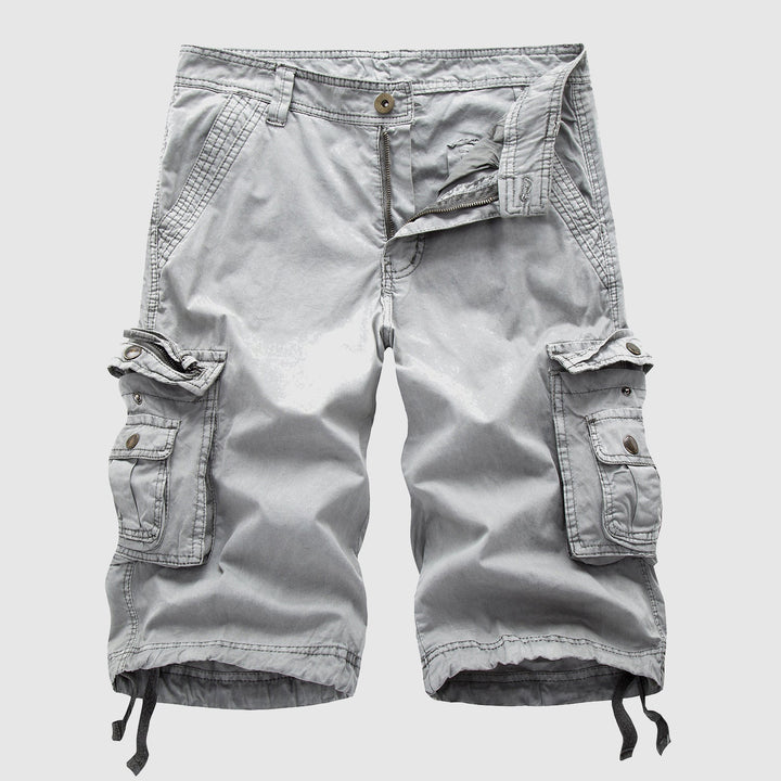Short pour hommes en coton durable avec plusieurs poches pratiques et une longueur genou décontractée pour un usage quotidien confortable.