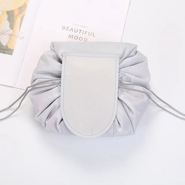 Sac à dos - Espace pour tout ce dont vous avez besoin, compact et pratique.