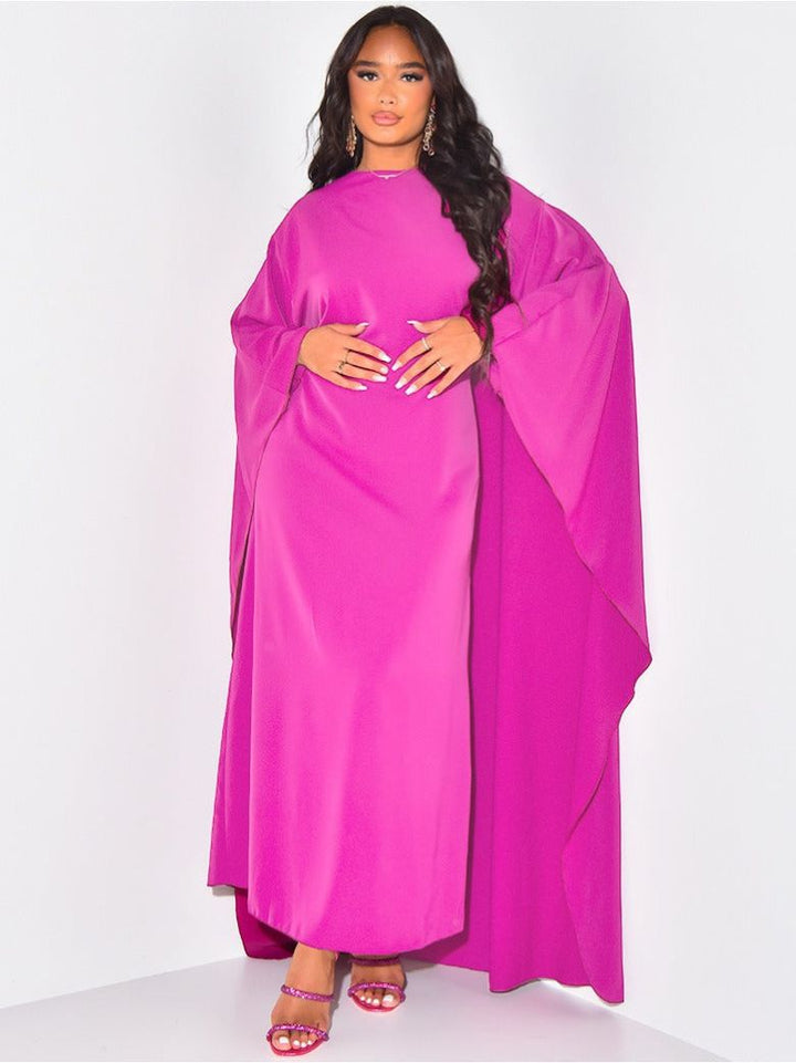 Robe de chambre élégante Yasmine au style chic avec de remarquables manches chauve-souris.