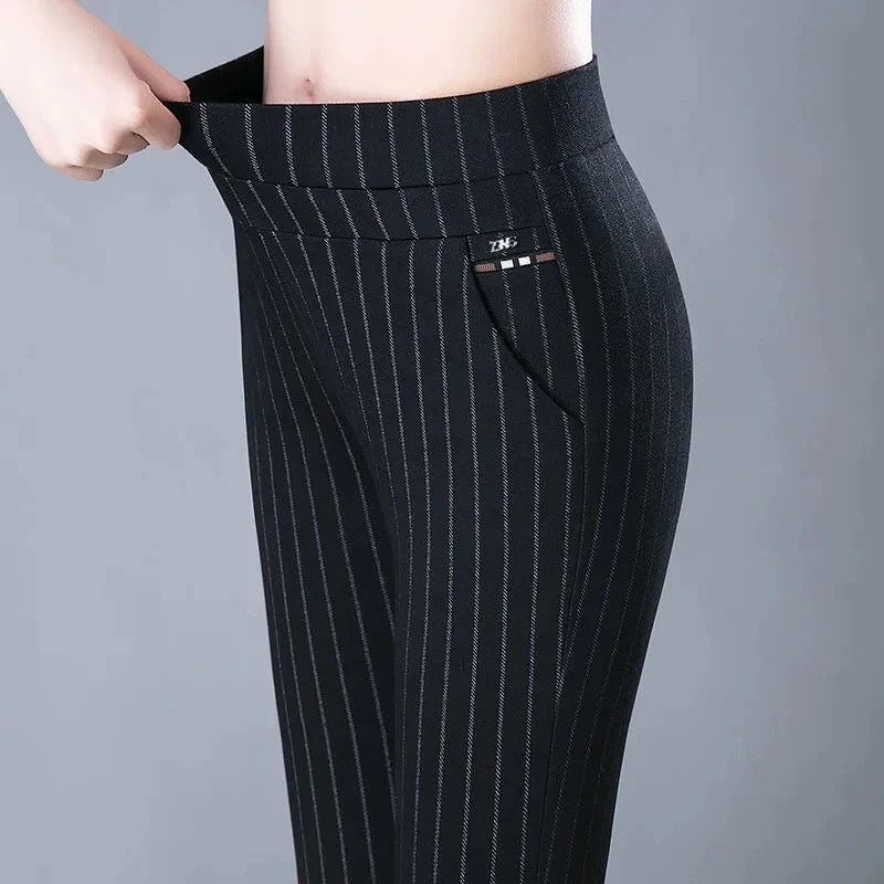 Pantalon slim fit rayé élégant et stylé avec taille haute