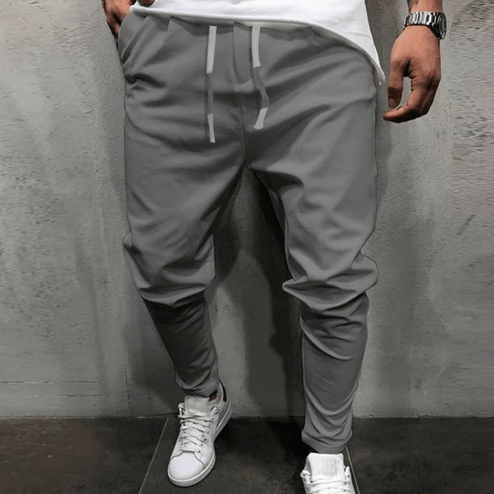 ALOJZ - Des pantalons stylés et confortables pour les fashionistas masculins