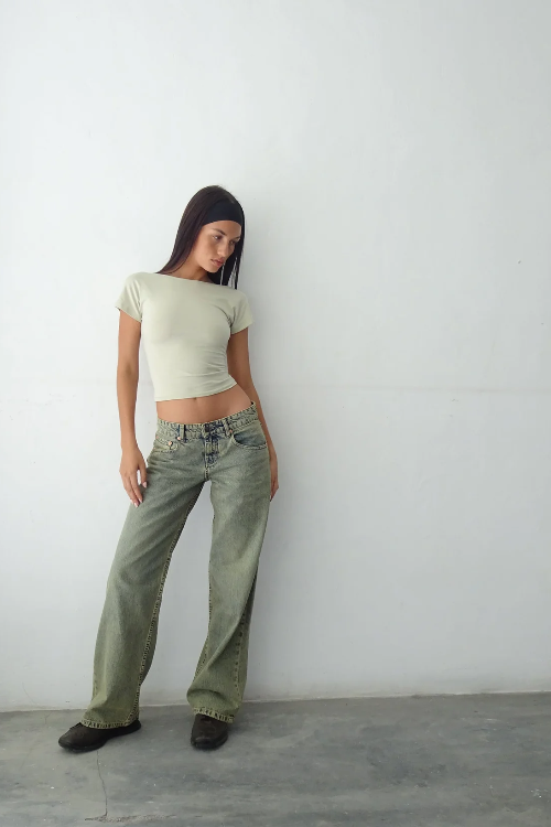 Jeans Roxy taille basse - Denim stretch à la mode et confortable avec une coupe Y2K parfaite.