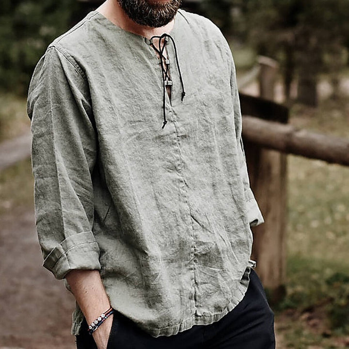 Chemise en lin pour hommes élégant - Blouse vintage décontractée avec des détails de boutons raffinés.