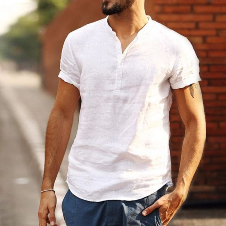 Chemise en lin pour hommes élégant - Blouse vintage décontractée avec des détails de boutons raffinés.