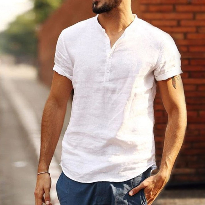 Chemise en lin pour hommes élégant - Blouse vintage décontractée avec des détails de boutons raffinés.