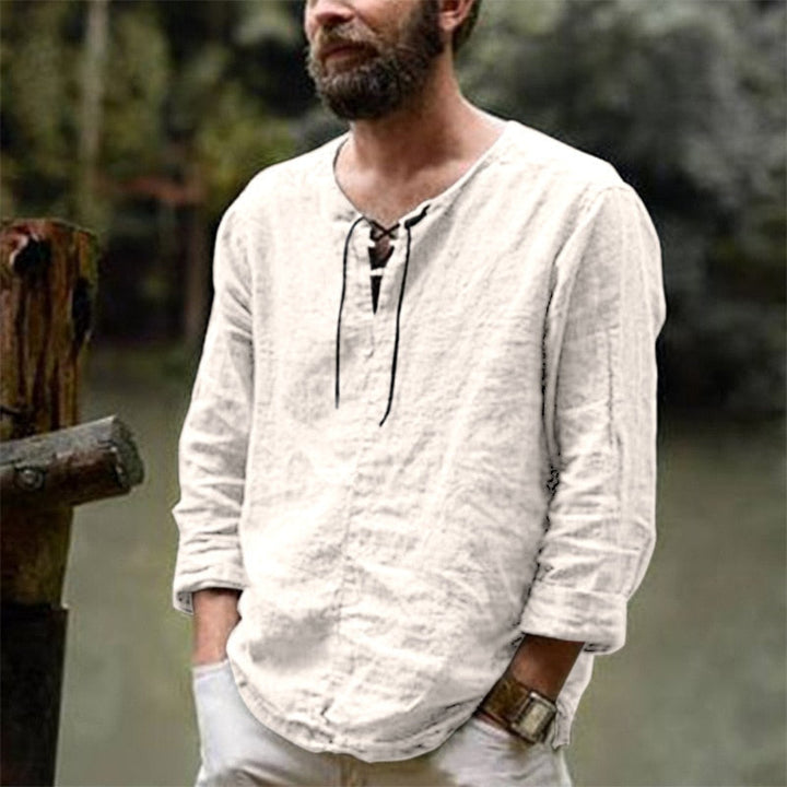 Chemise en lin pour hommes élégant - Blouse vintage décontractée avec des détails de boutons raffinés.
