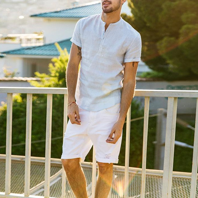 Chemise en lin pour hommes élégant - Blouse vintage décontractée avec des détails de boutons raffinés.