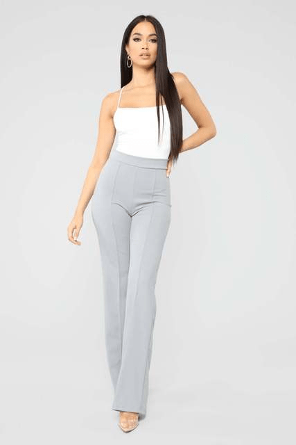 Pantalon évasé à taille haute élégante pour toutes les occasions pour des tenues stylées.