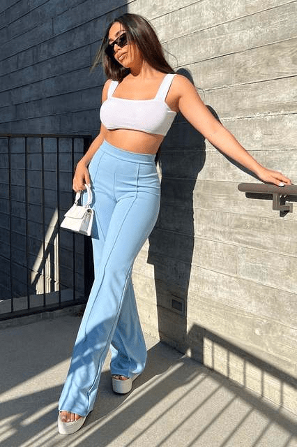 Pantalon évasé à taille haute élégante pour toutes les occasions pour des tenues stylées.