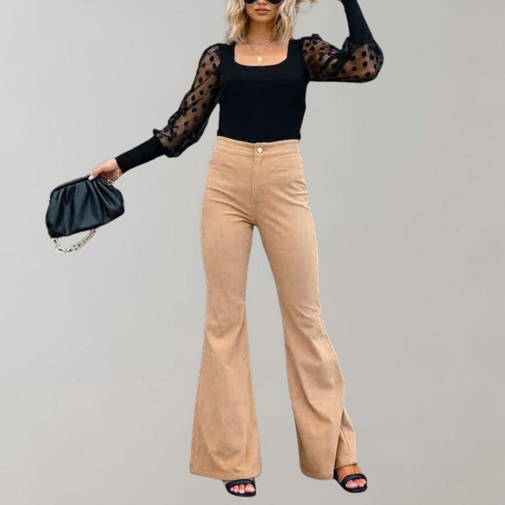 Livia - Pantalon en velours côtelé à pattes d'éléphant élégant et tendance pour un look stylé.