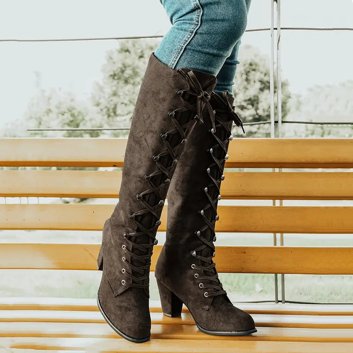 LEONA - Bottes stylées pour femmes avec des talons stables
