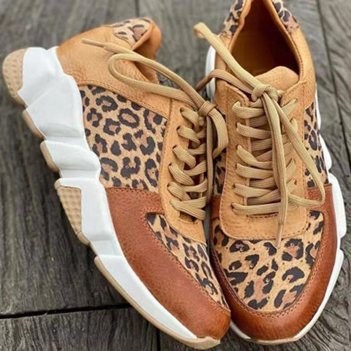 CELINE - Des baskets stylées pour femmes pour un look moderne