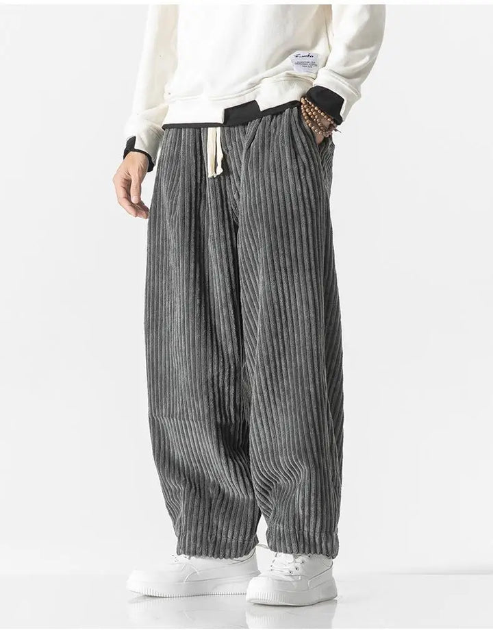 Pantalon à coupe décontractée avec design côtelé pour un confort ultime