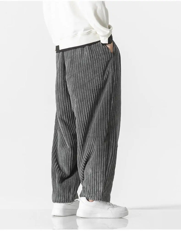 Pantalon à coupe décontractée avec design côtelé pour un confort ultime