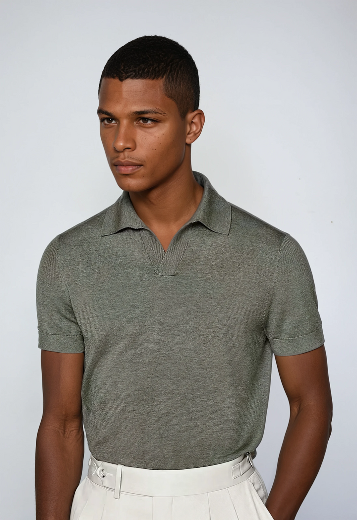 Polo en maille luxueuse olive élégante sans boutons