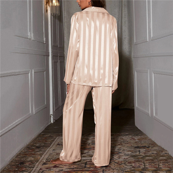 Pia - Pyjama en soie élégant pour femme