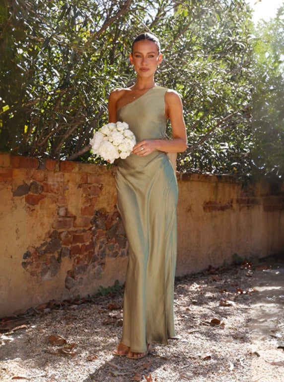 Clarisse | Robe de soirée en satin luxueux à une épaule avec fente asymétrique - choix élégant et sophistiqué pour les femmes.