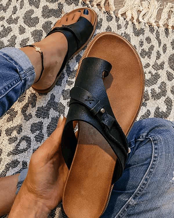 Gweneira - Tongs confortables pour femmes avec semelle intérieure et bande réglable pour un ajustement parfait.