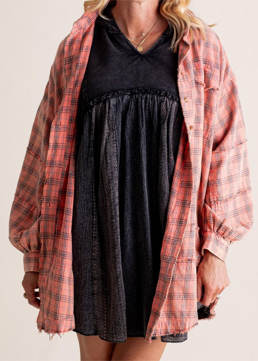 Blanka | Veste en flanelle rétro oversize au style élégant avec bords bruts et poches pratiques