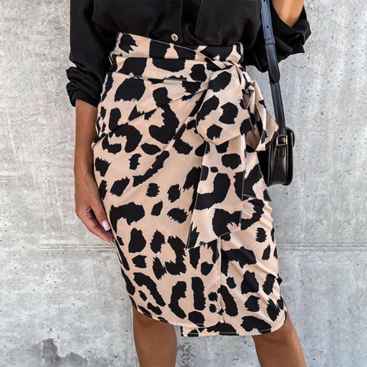 Selenora - Jupe élégante avec un imprimé léopard saisissant pour un look mode ultime.