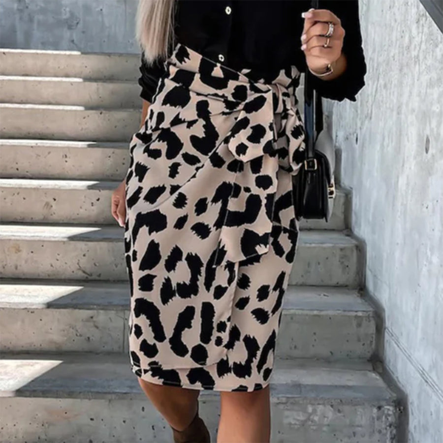 Selenora - Jupe élégante avec un imprimé léopard saisissant pour un look mode ultime.