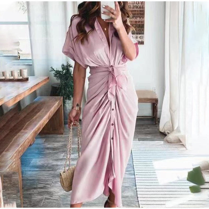 Élégante et magnifique dressing gown de chambre maxi portefeuille pour un look raffiné.