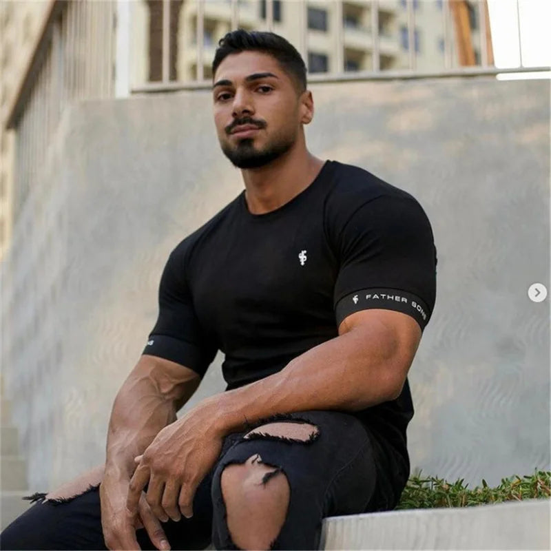 Ralden - T-shirt ajusté Muscle Fit pour hommes à manches courtes pour un look élégant et sportif.