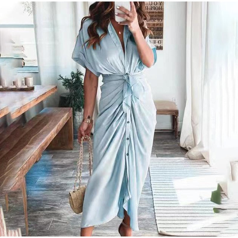Élégante et magnifique dressing gown de chambre maxi portefeuille pour un look raffiné.