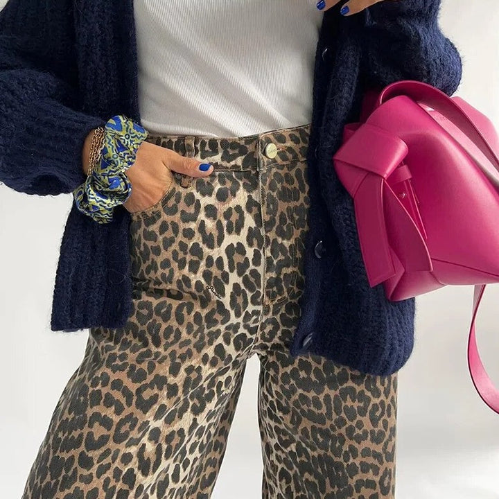 Bonnie - Jeans rétro à imprimé léopard pour un look ludique