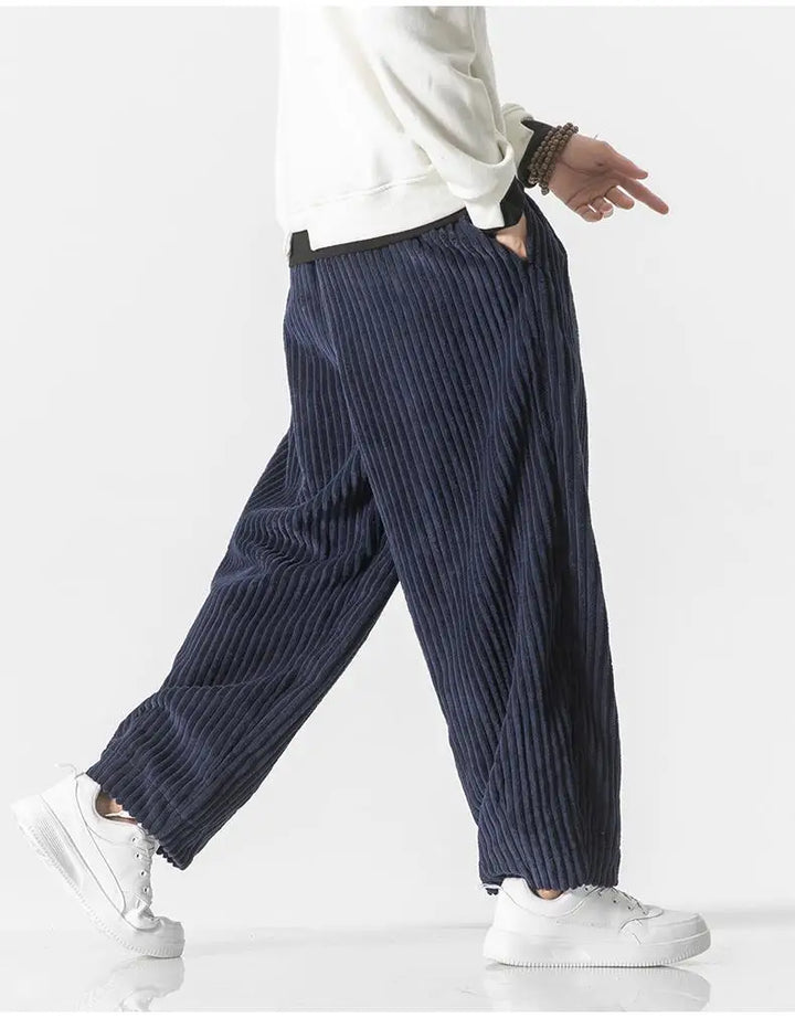Pantalon à coupe décontractée avec design côtelé pour un confort ultime
