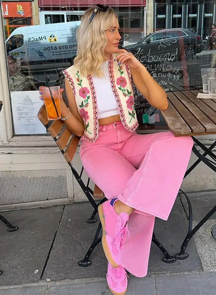 Gilda - Élégant gilet en fleurs sauvages