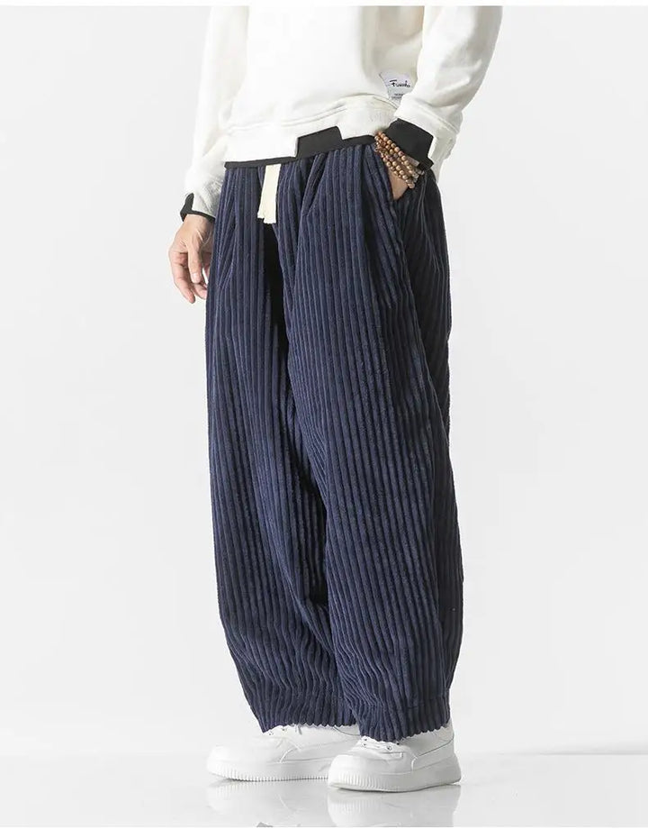 Pantalon à coupe décontractée avec design côtelé pour un confort ultime
