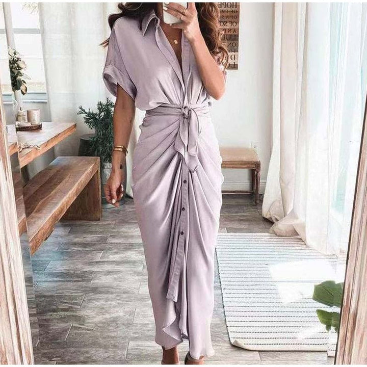 Élégante et magnifique dressing gown de chambre maxi portefeuille pour un look raffiné.