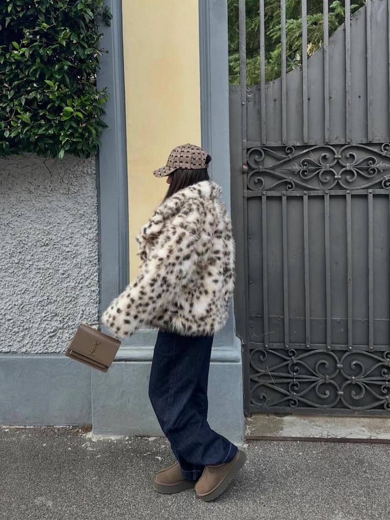 Audrey™ - Veste en fourrure avec motif léopard