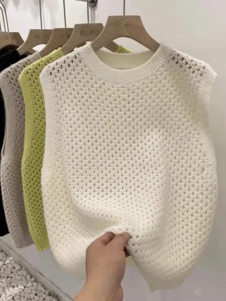 Merci pour votre question ! Voici une version plus attrayante du titre du produit :

Pull en tricot élégant sans doublure avec col rond de Danique