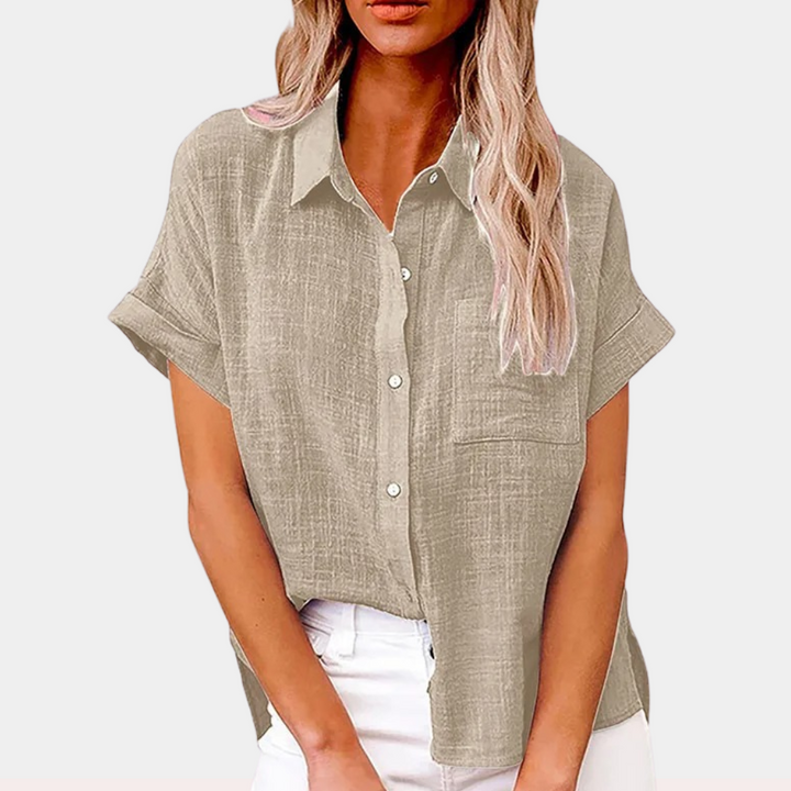 Cinzia | Blouse à manches courtes légère avec fermeture à boutons pour une allure confortable et élégante.