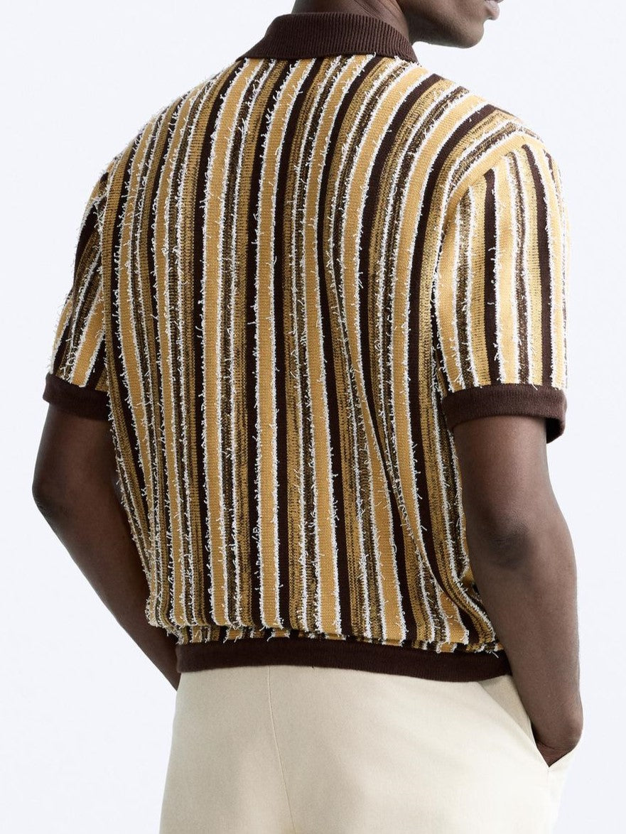 Chemise polo tricotée rétro élégante avec un motif rayé classique