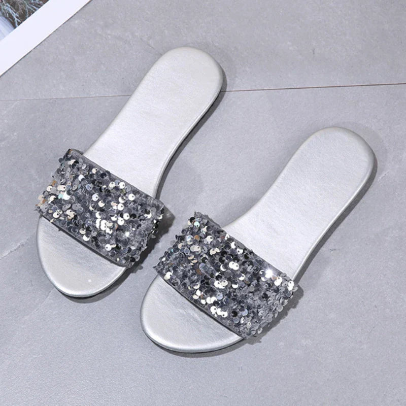 Stella - Tongs élégantes et luxueuses pour femmes, avec des détails scintillants, parfaites pour la plage !