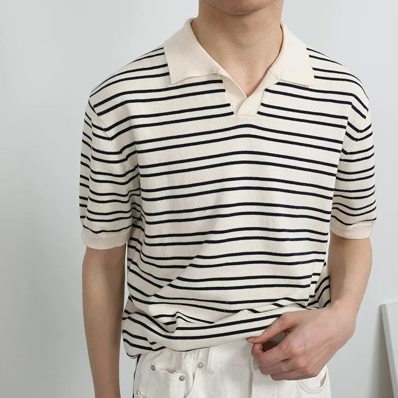 Polo à rayures élégante pour un look moderne