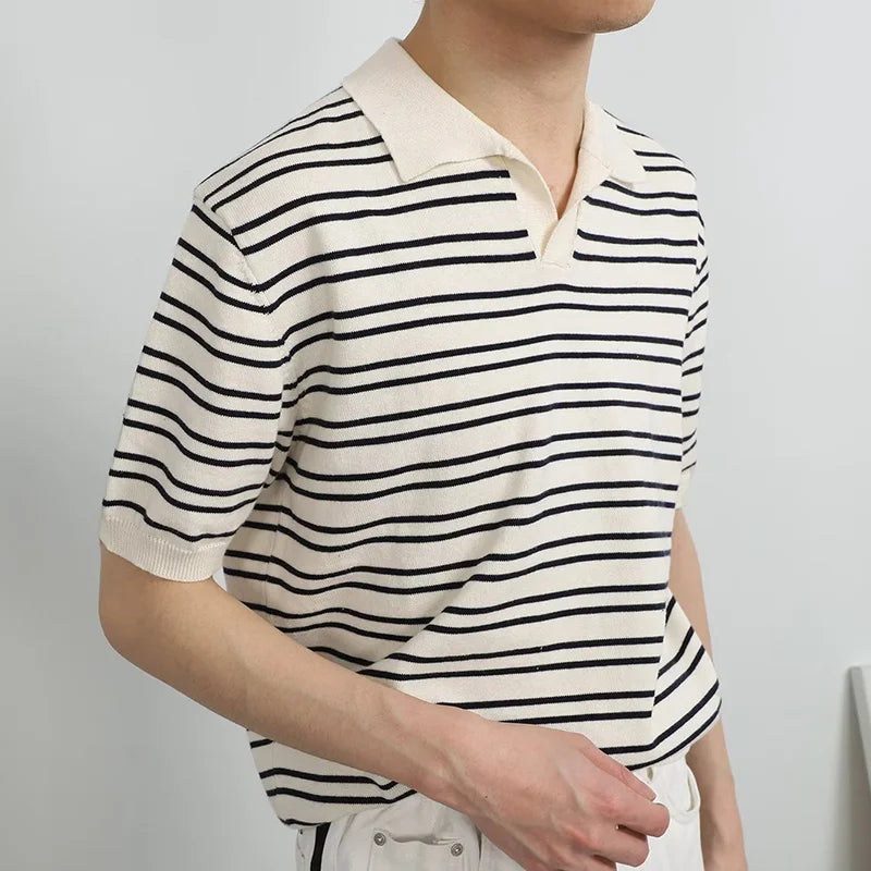 Polo à rayures élégante pour un look moderne
