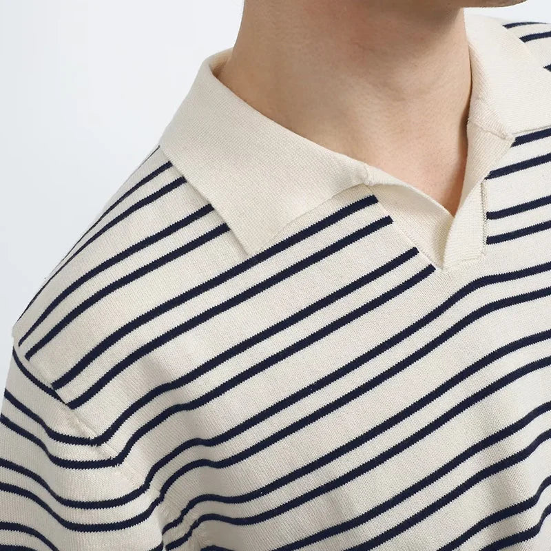Polo à rayures élégante pour un look moderne