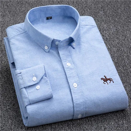 Chemise Oxford classique élégante avec des détails subtils pour un style raffiné.