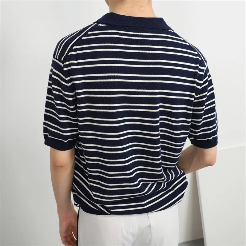 Polo à rayures élégante pour un look moderne