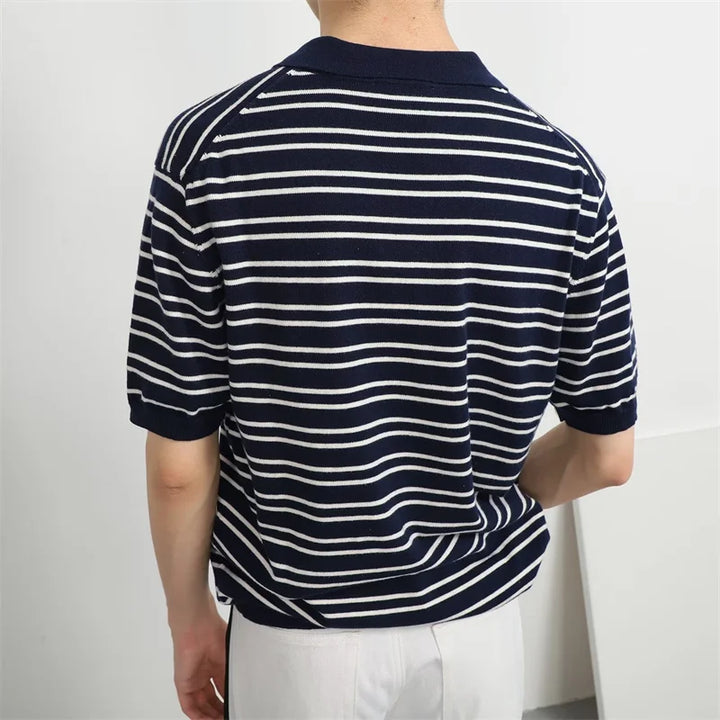 Polo à rayures élégante pour un look moderne