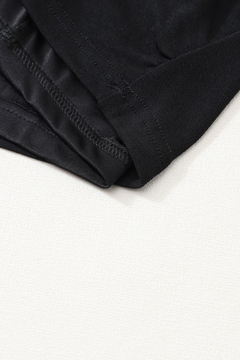 Cely | Robe Bodycon Asymétrique Noire Élégante avec Design Unique à Une Épaule