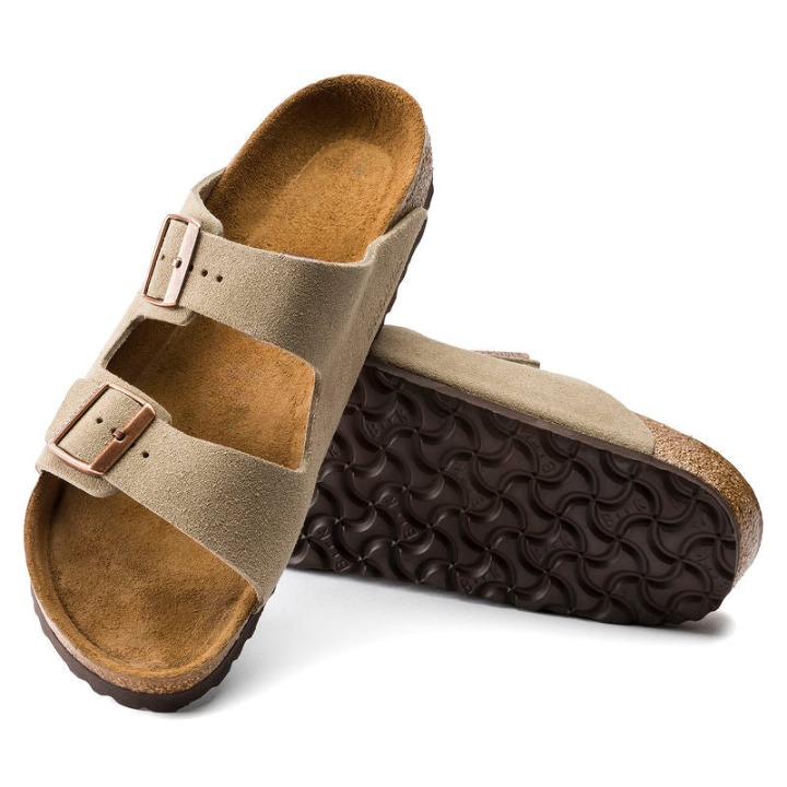 Sandales en daim unisexes Echo Support for un confort et un style supplémentaires.