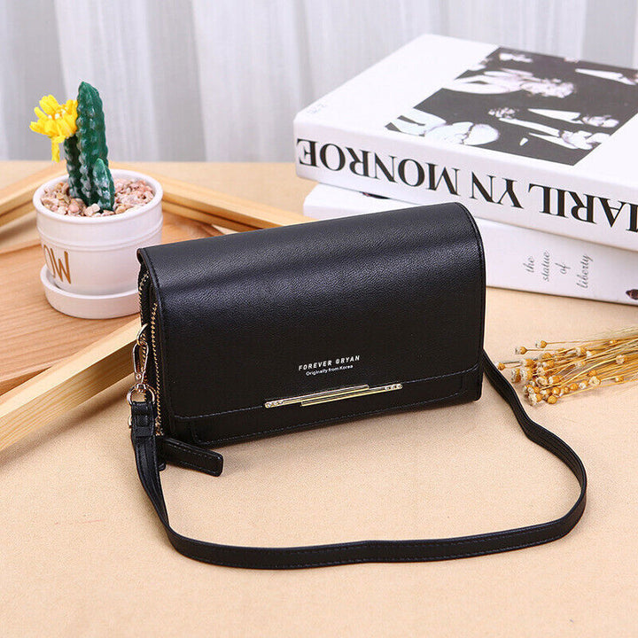 Sac en cuir synthétique élégant et classique pour un style intemporel.