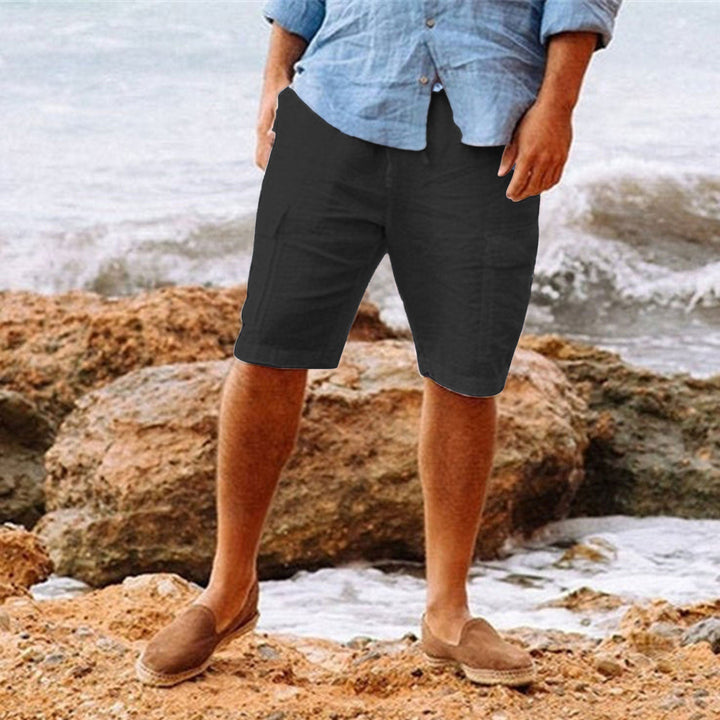 Shorts en lin pour hommes confortables - respirants et légers pour des looks décontractés estivaux - coupe décontractée et longueur genou.